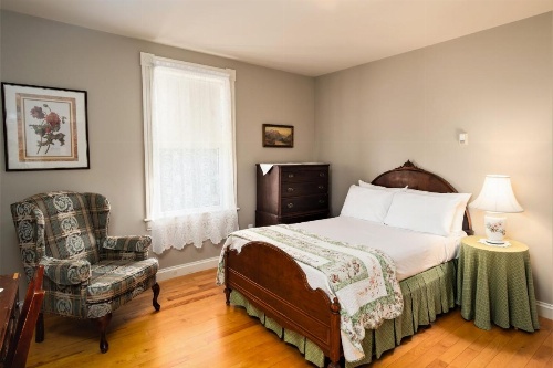 Hillcrest Hall Country Inn image 13