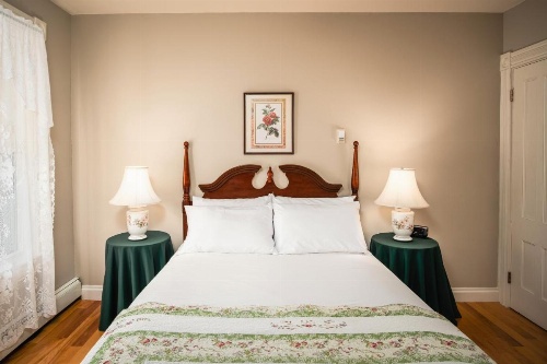 Hillcrest Hall Country Inn image 17